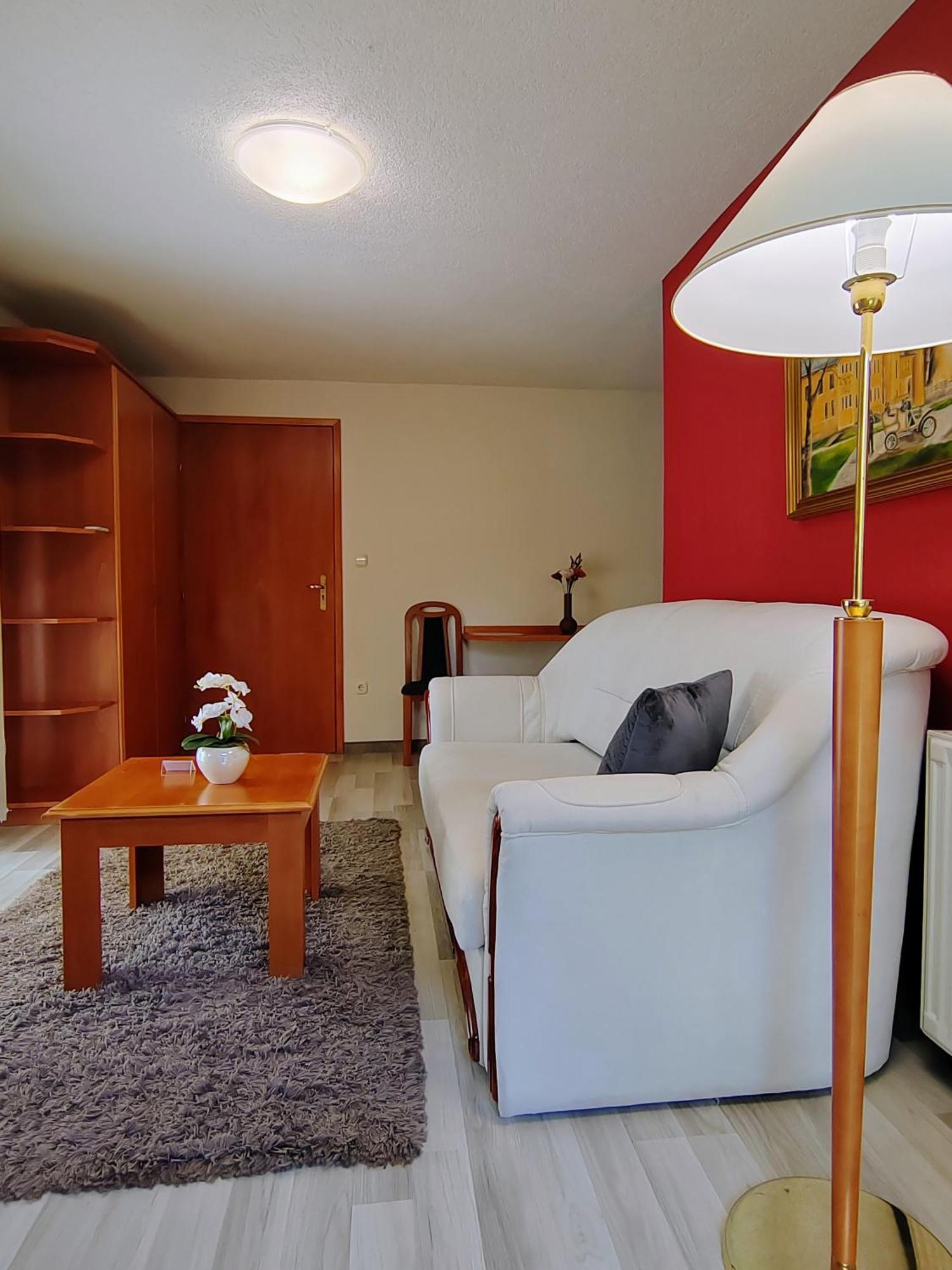 Heviz Apartman Хевиз Экстерьер фото